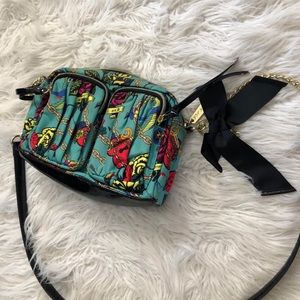 Betsey Johnson crossover purse